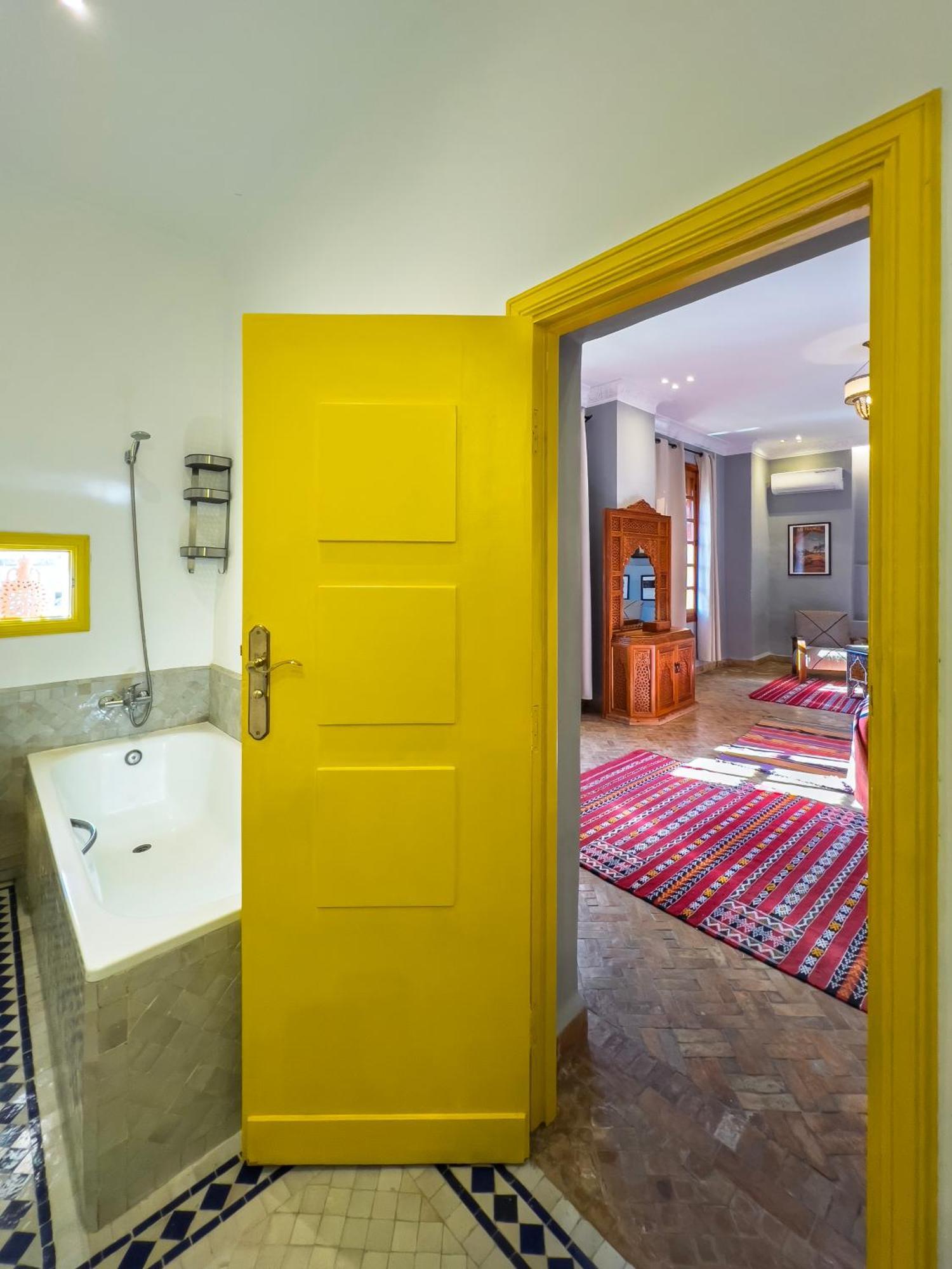 Riad Tanja By Chef Moha Tangier Exterior photo